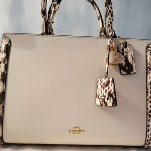 COACH, stunning, elegant ivory bag